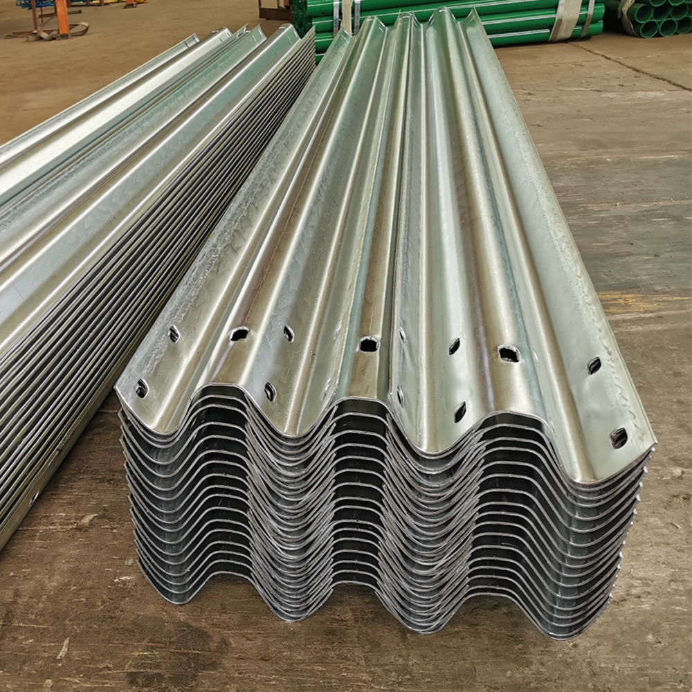 Galvanized Q235 Q345 W Corrugated Beam Metal Highway Guardrail