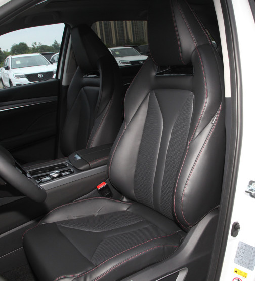 Changan CS75 PLUS 2022 2.0T Automatic Flagship Version Gasoline Compact SUV 2.0T 233HP L4