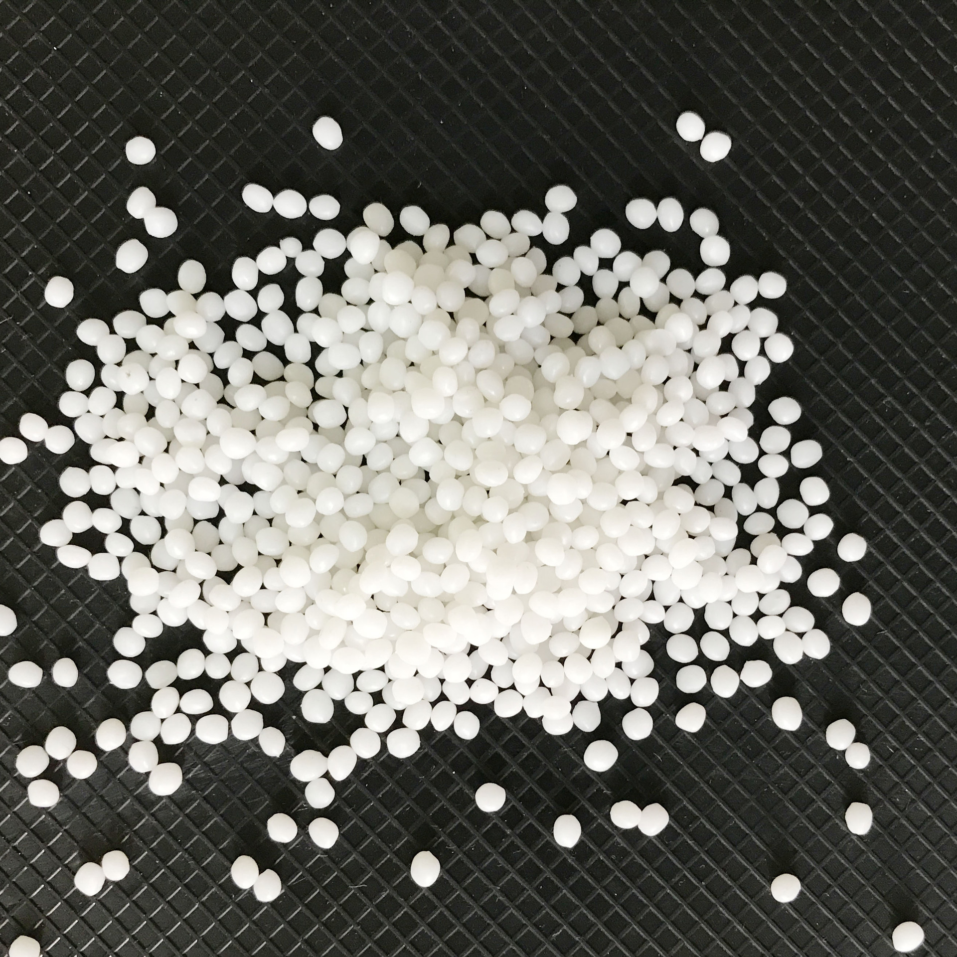 High Tensile Strength TPR Plastic Material 95A TPR Granules For Pet Toys