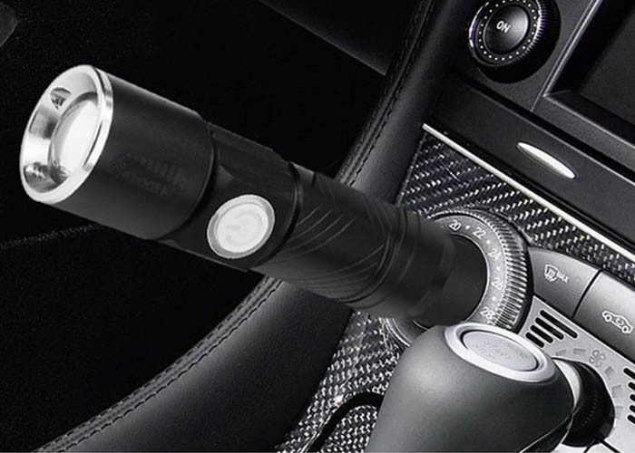 3W 350Lm Usb Rechargeable Torch Light 1~3.5 H Working Time 150m Lighting Distance