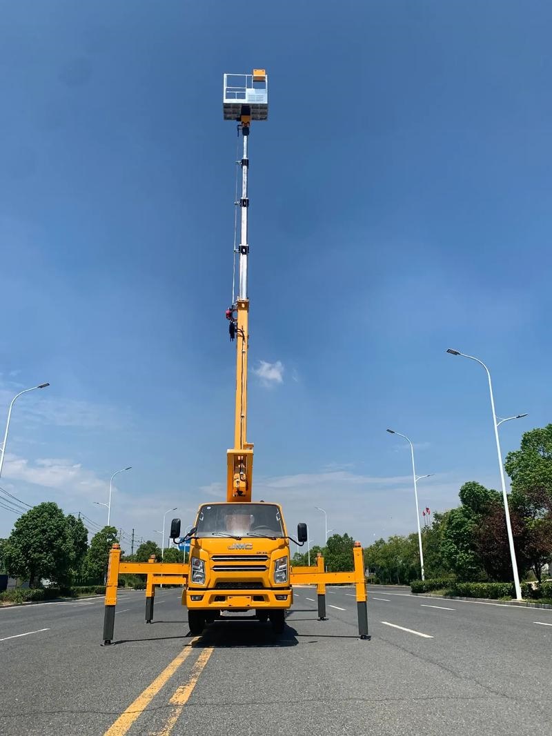 Aerial Platform Truck With 55m Arm Holding 3 Men