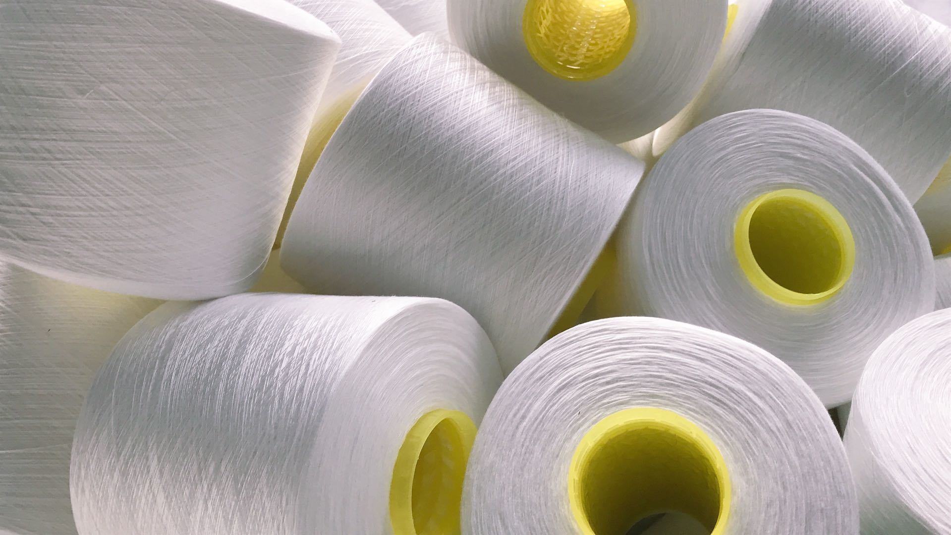40S/2 White Polyester Yarn , TFO Spun Sewing Thread High tenacity
