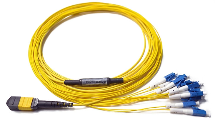 MPO To LC Breakout Cable 8 Core 12 Core Or 24 Core