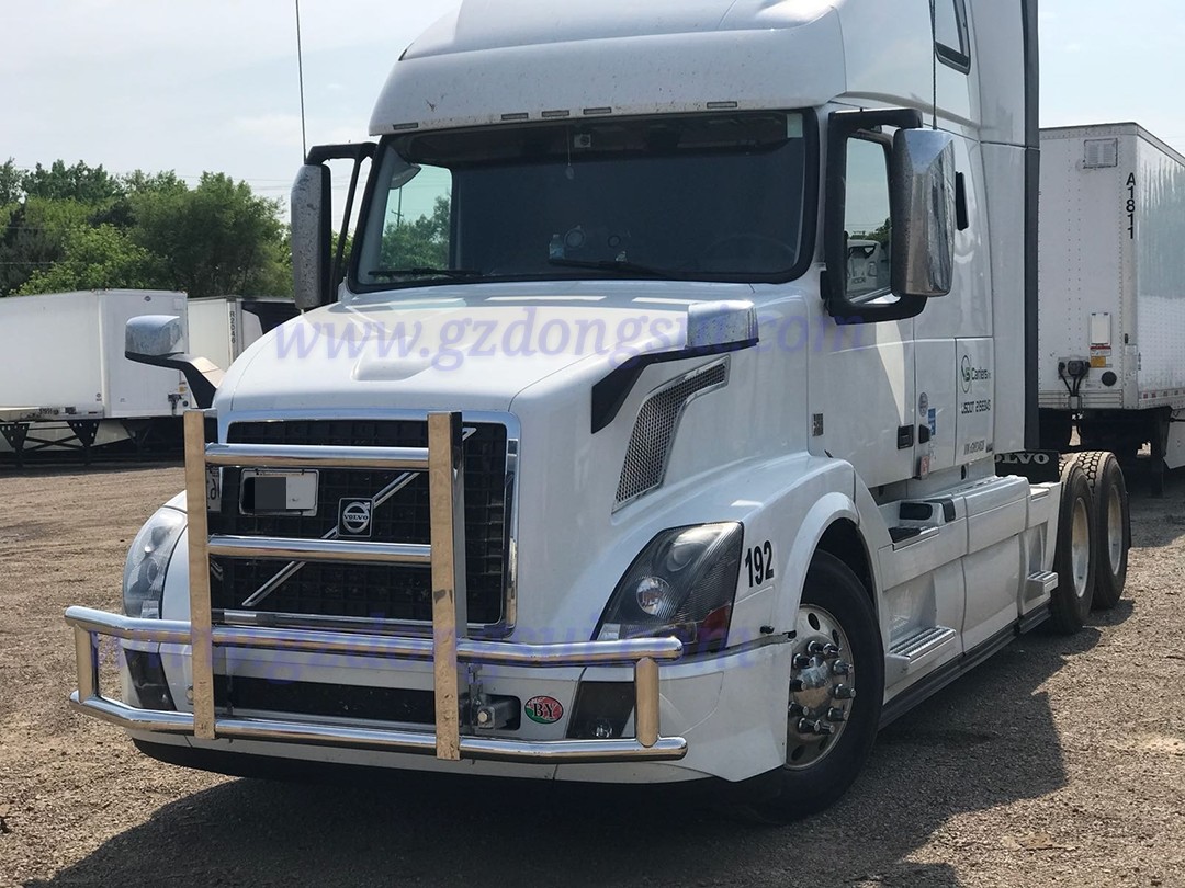 0.4 CBM Truck Deer Guard Compact Construction For Freightliner Peterbilt