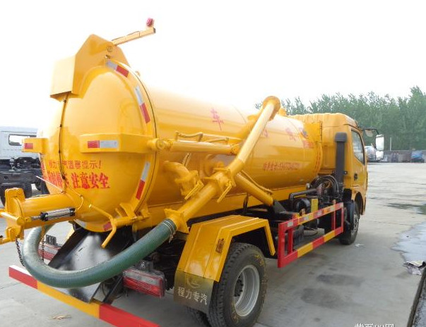 Sewage pump truck / Special Purpose Truck with 3000L tank volumn 120HP Engine