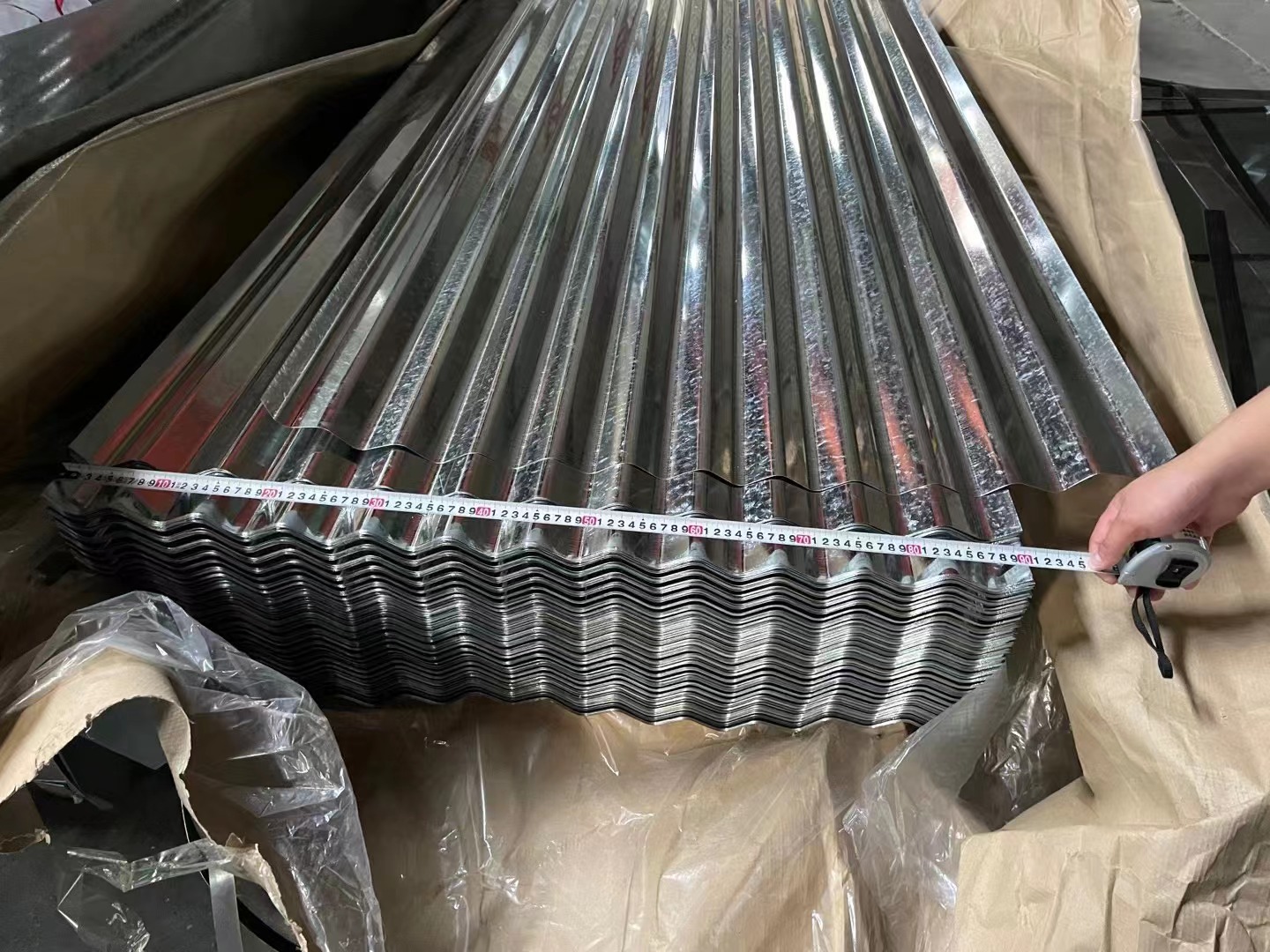 Hot Rolled Pre Painted PPGI Corrugated Sheet Flat Coil Steel Roofing Galvanized Zinc