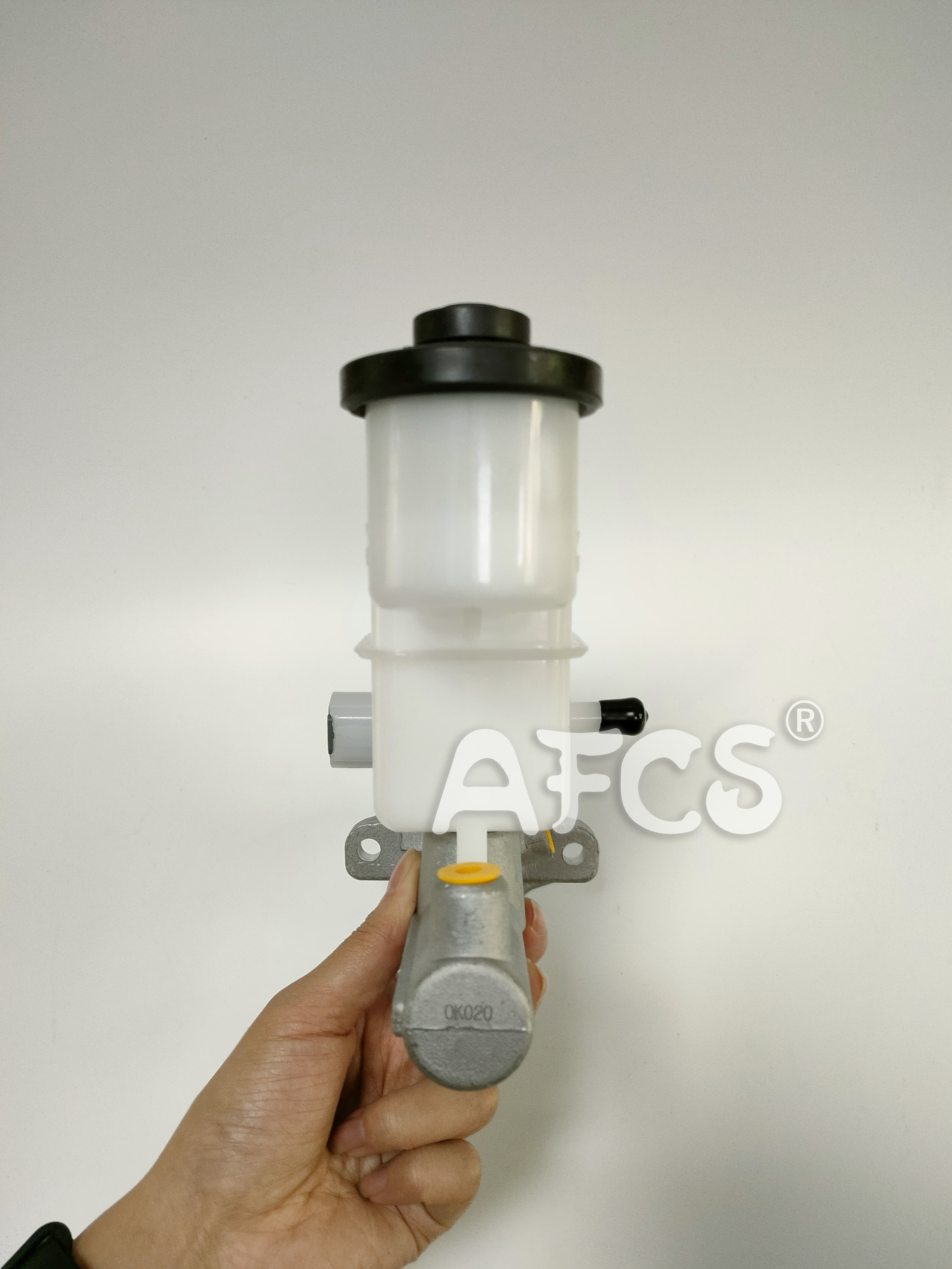 47201-0K020 472010K020 Brake Master Cylinder For TOYOTA HILUX VII Pickup