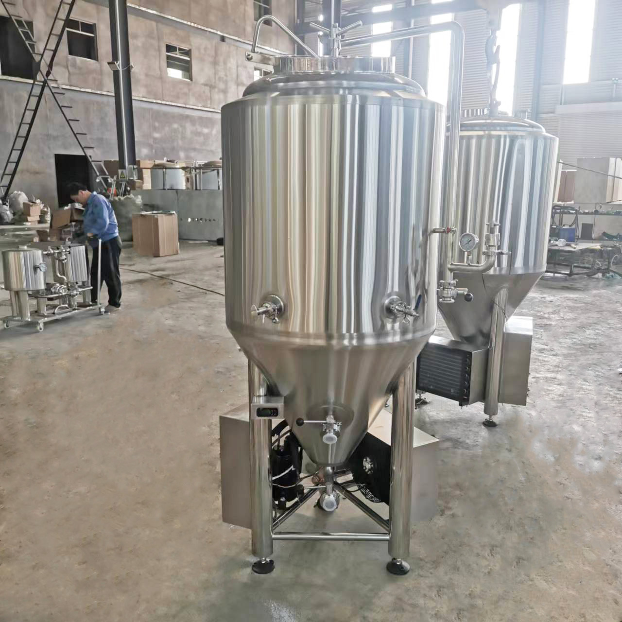 100L Stainless Steel Cooling Jacket Conical Fermenter for B2B Homebrewing