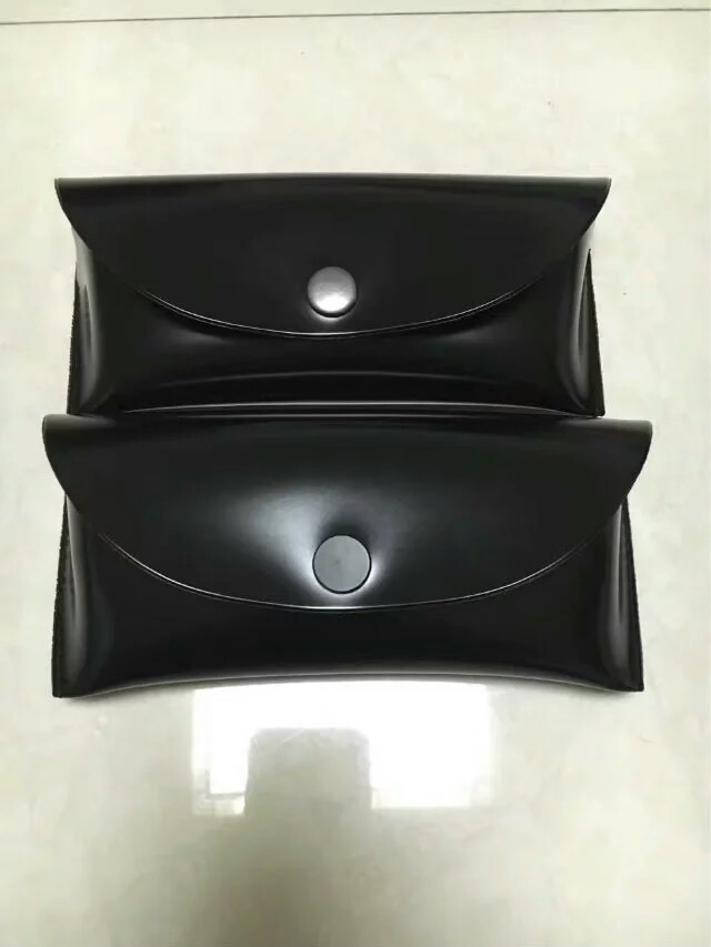 soft fashion unisex sunglasses box with black artificial leather and metal clip for small size sunglasses