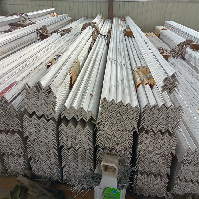 ASME 304 2B Hot Rolled Inox Angle Bar White Pickled Surface