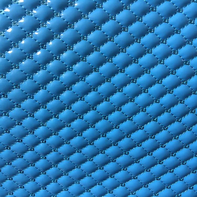 Shiny PU Quilted Leather Fabric Fashionable Multi Application Custom Thickness