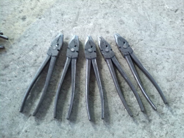 Fencing Plier with round nosed and square head drop-forge QL1202