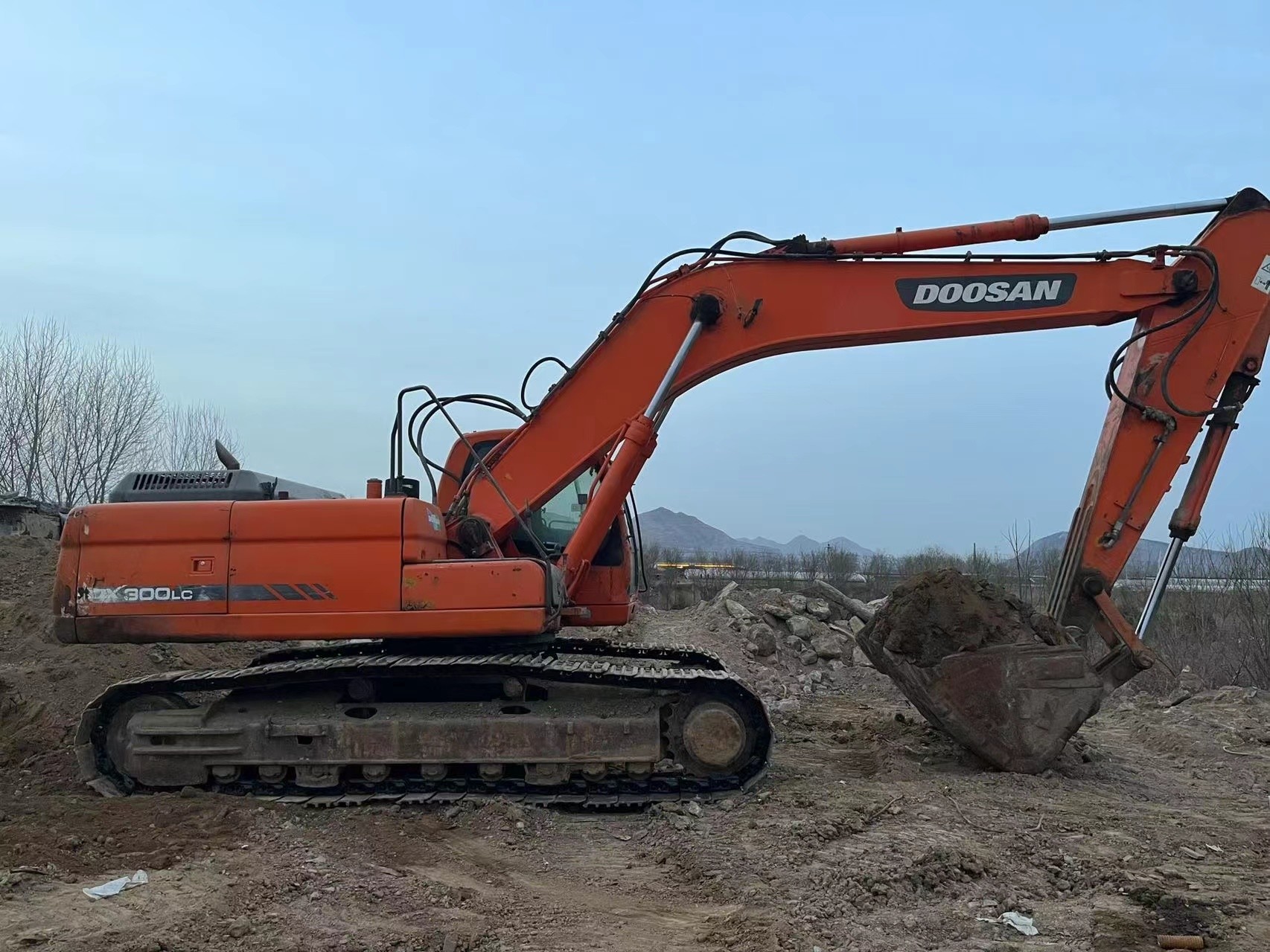 DX300LC second-hand Doushan excavator original paint excavator