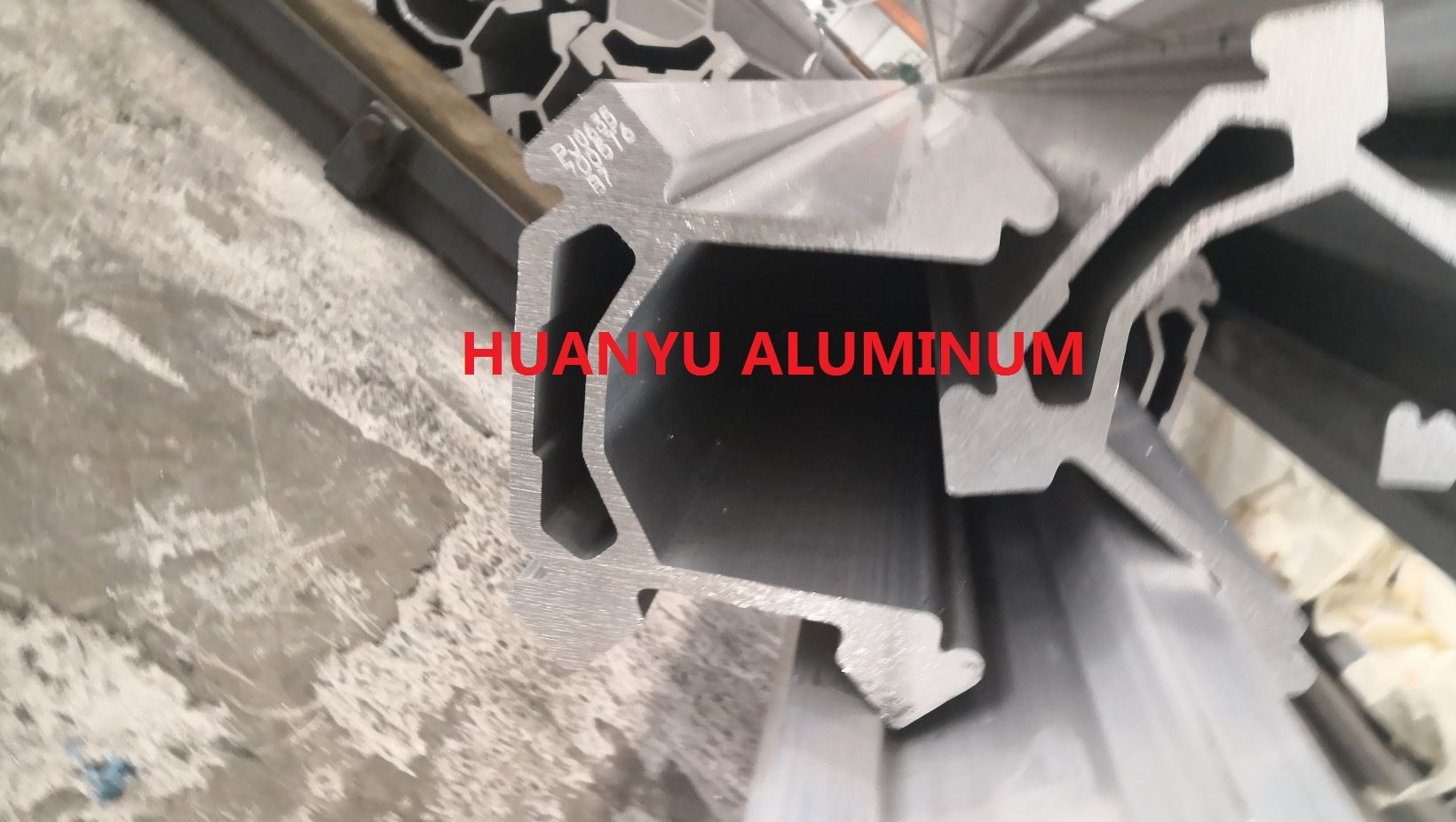 7001 Rock Drill Aluminium Extruded Profiles For Longitudinal Deviation