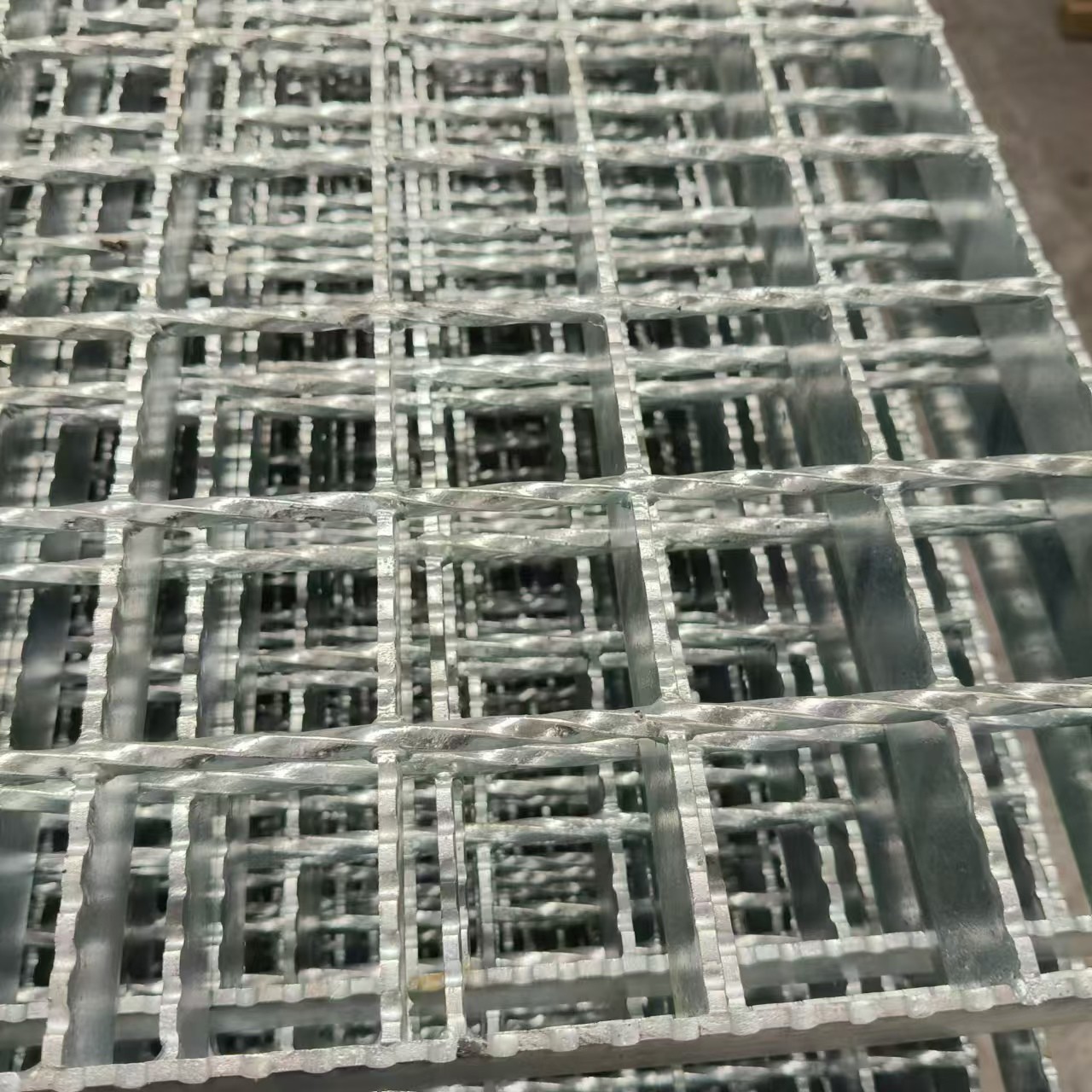 Food-Grade Steel Gratings: Compliant with Hygiene Standards