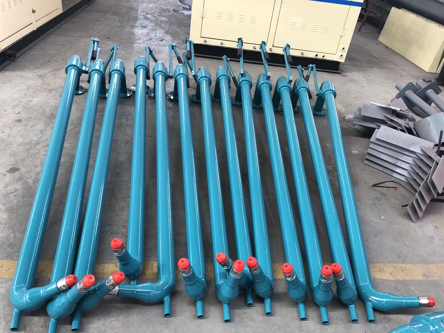 swirl type mud guns
