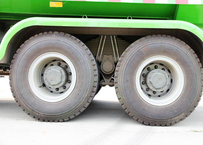 LHD 6X4 Heavy Duty SINOTRUK HOWO Dump Truck With Tarpaulin Cover / Metal Cover