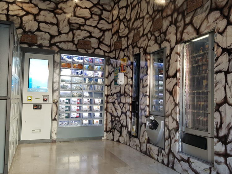 240V Efficient Refrigerated Vending Machine Winnsen Smart Food Lockers