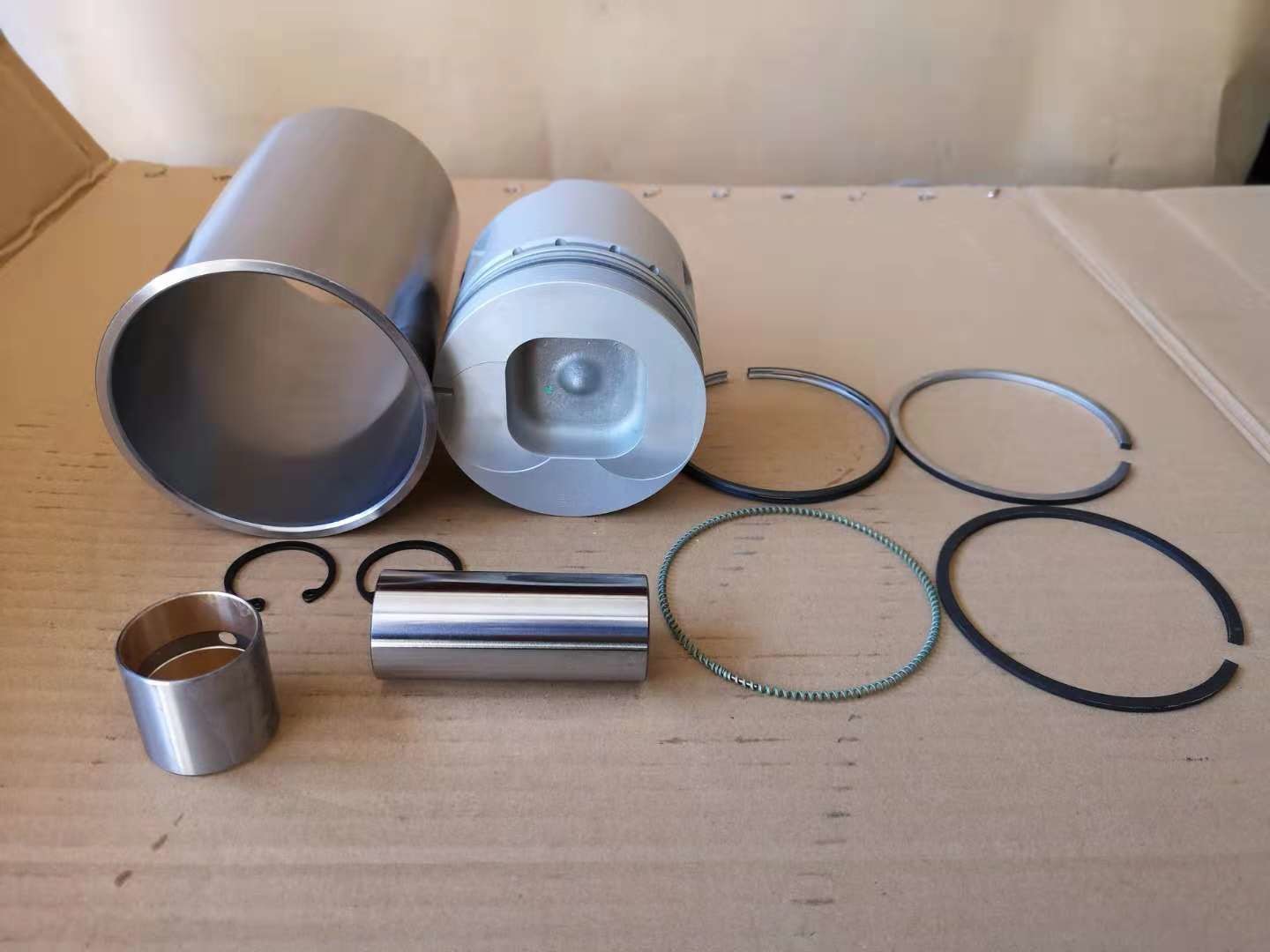 Safe Packing ISUZU 4BC2 Liner Set 5878145410 Piston Pin Inside Big Air Bag
