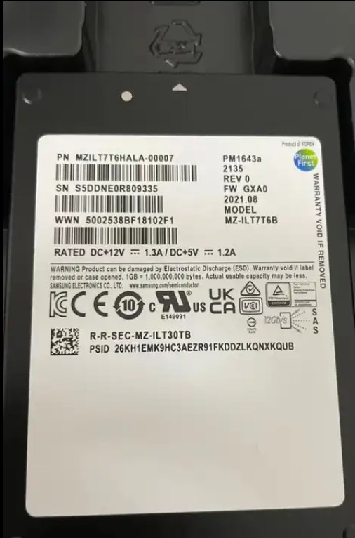800G Weight Customized Size SAS SSD for Enterprise Server PM1643A MZILT7T6HALA-00007 Customized 7.68T 30.72T
