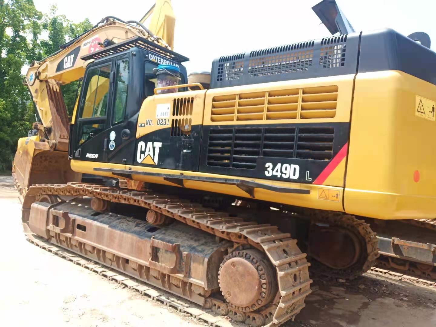 Used Caterpillar Cat 349D L Excavator 20 Tons 283 kW Power Yellow Low Working Hours