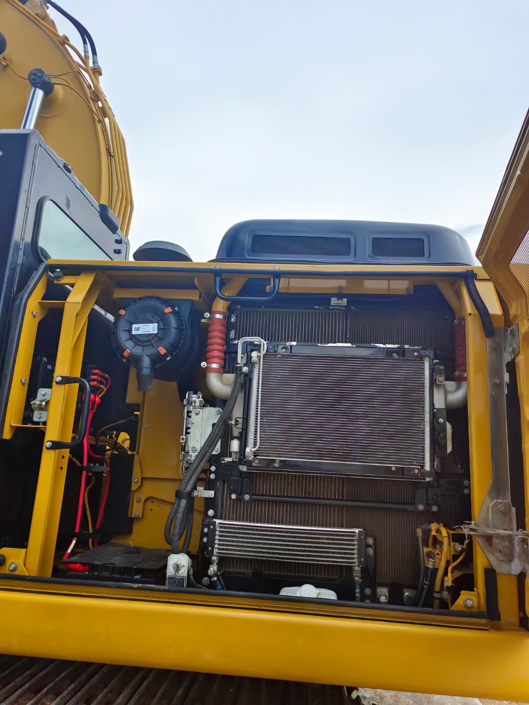Hot Sale Used CAT Excavator 320E with Excellent Performance