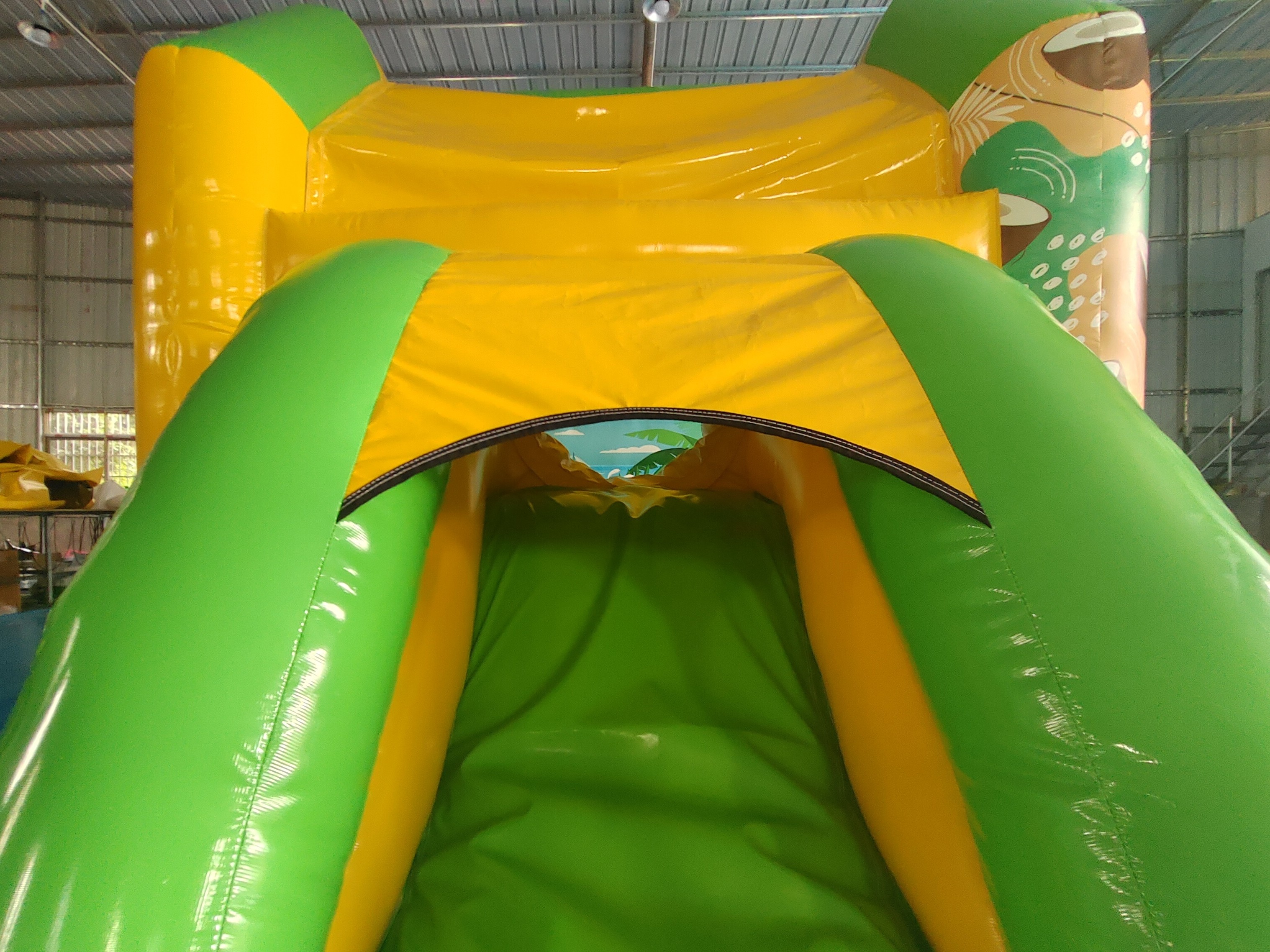 Commercial Grade Inflatable Combo Coconut Tree Sandbeach Inflatable Bouncy House With Slide Jumping Castle For Sale