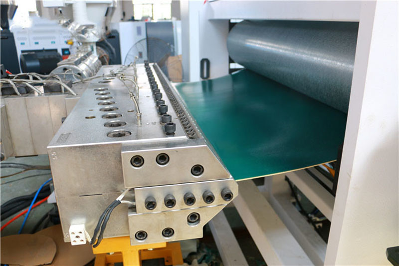 WPC PVC Panel Roof Tile Forming Machine House Ceiling Making Machine