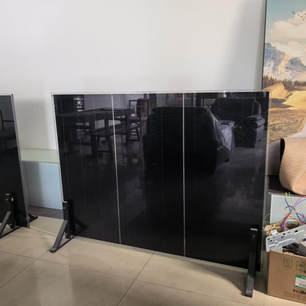 Solar Cadmium Telluride (CdTe) Photovoltaic Glass As The Semiconductor Material