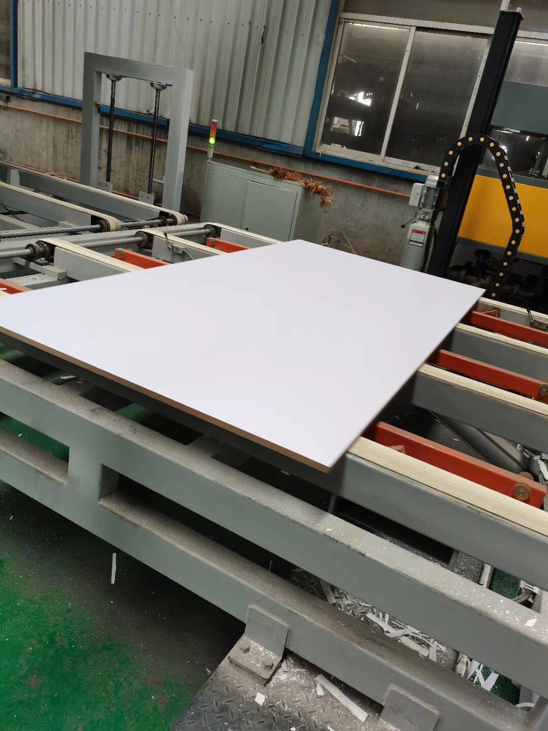 Matt Surface Natural Wood Veneer 5mm Melamine Faced Plywood