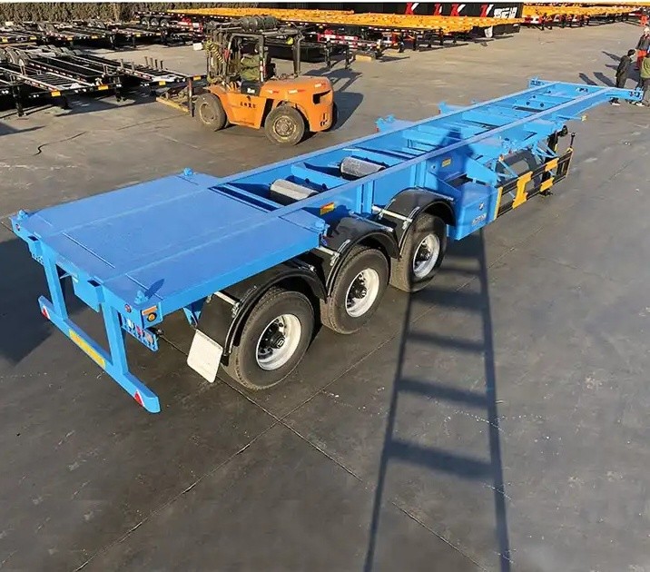 Carbon steel 12.5m Skeleton semi trailer 40ft Container Chassis truck trailer for sale