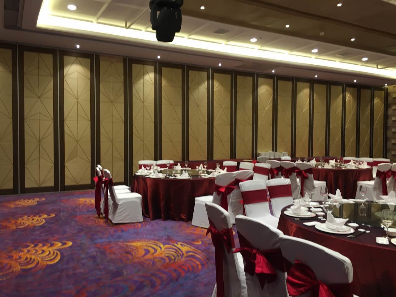 Ultrahigh Movable Partition Walls super high more than 4m smoothly movable auto turn a corner