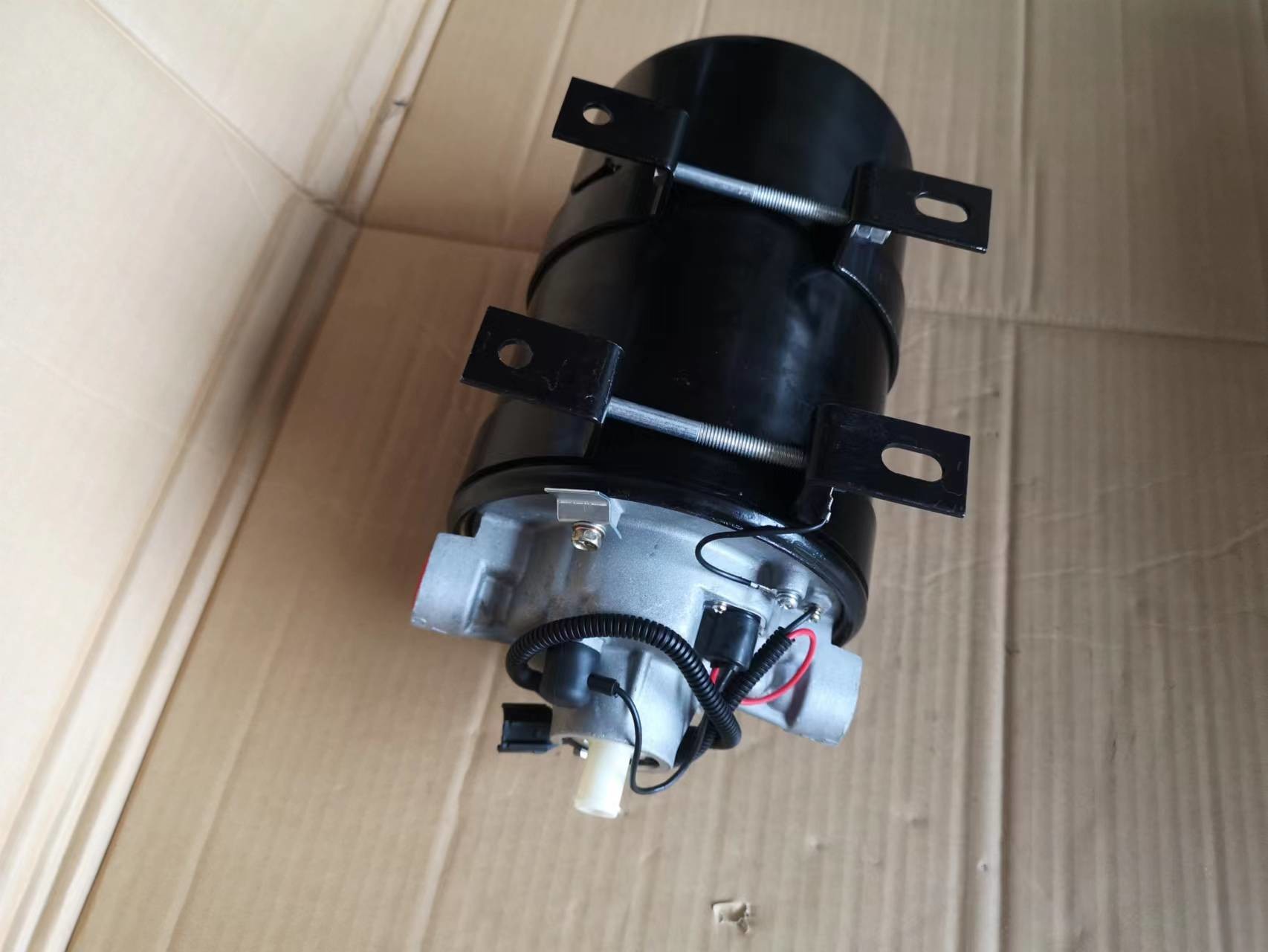 DR-5 Air Dryer For ISUZU FVR CXZ Truck 1481901053 Equip In Chassis