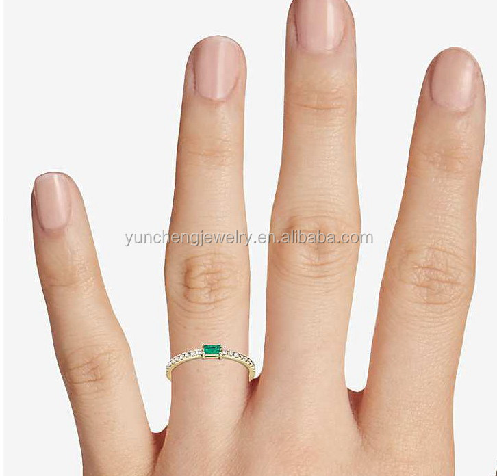 Fine Jewelry 925 Sterling Silver Ring with Green or White Stones and 18K Gold Plating