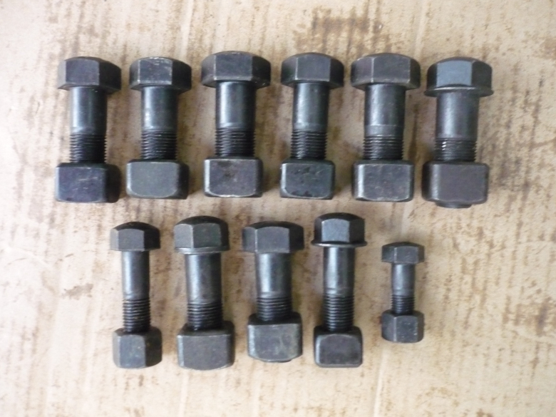 12.9 Strong Excavator track link Bolt and nut / track bolt and nut/chain bolt and nut