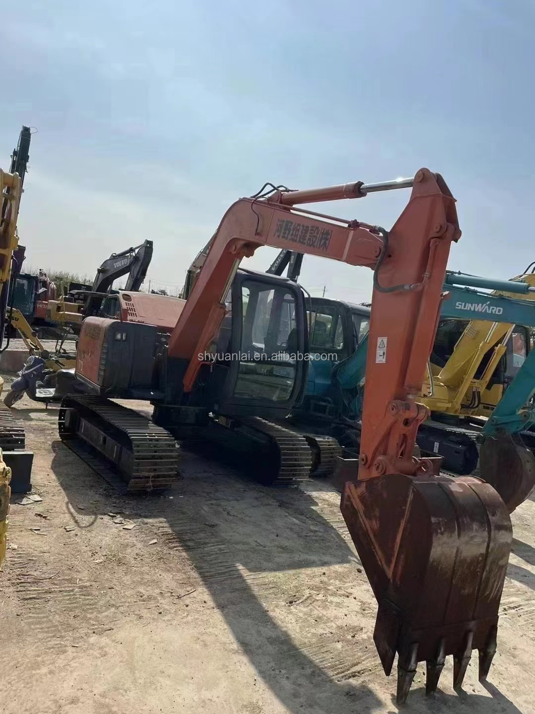 Smooth Operation ZX70 Excavator With Original Hydraulic Valve And 7T Operating Weight