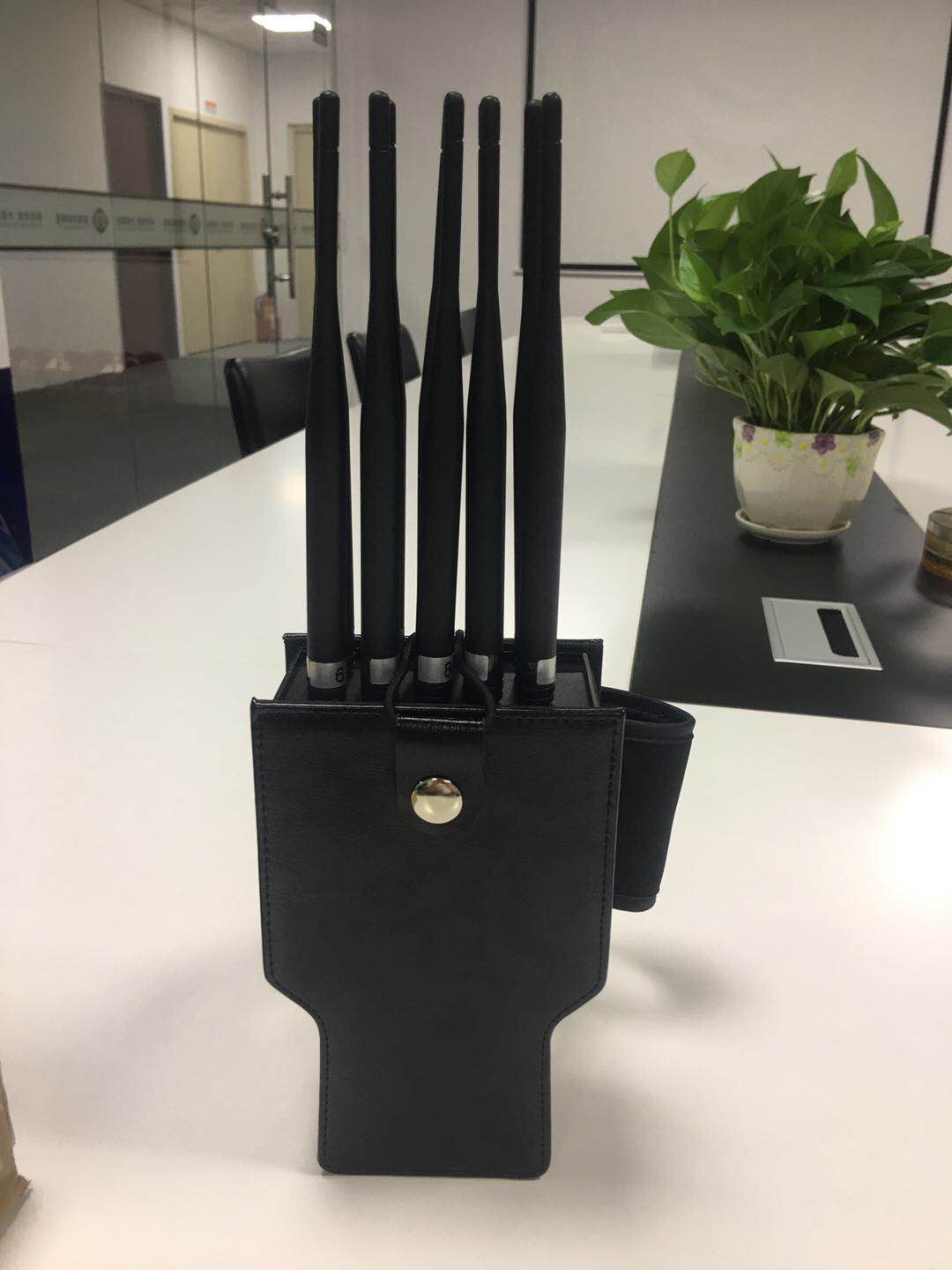 Wifi signal jammer GPS Beidou location blocker GSM 3G 4G 5G mobile phone signal jammer