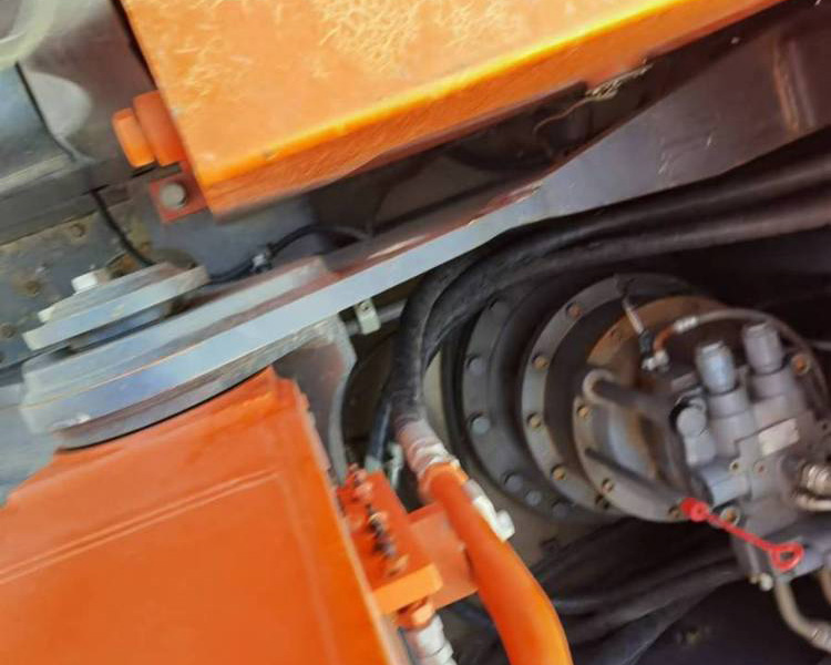 24 Ton Used Hitachi ZX240 Excavator Original Hydraulic Valve 132KW ZX60 ZX70 ZX120