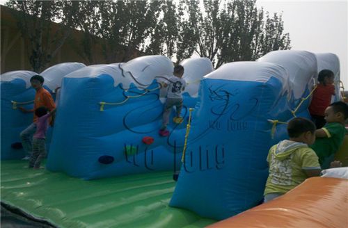 hot selling custom inflatable land obstacle course