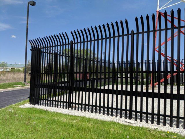 Flexible Anti Climb Black Powder Coated Palisade Fencing With Curved Pales