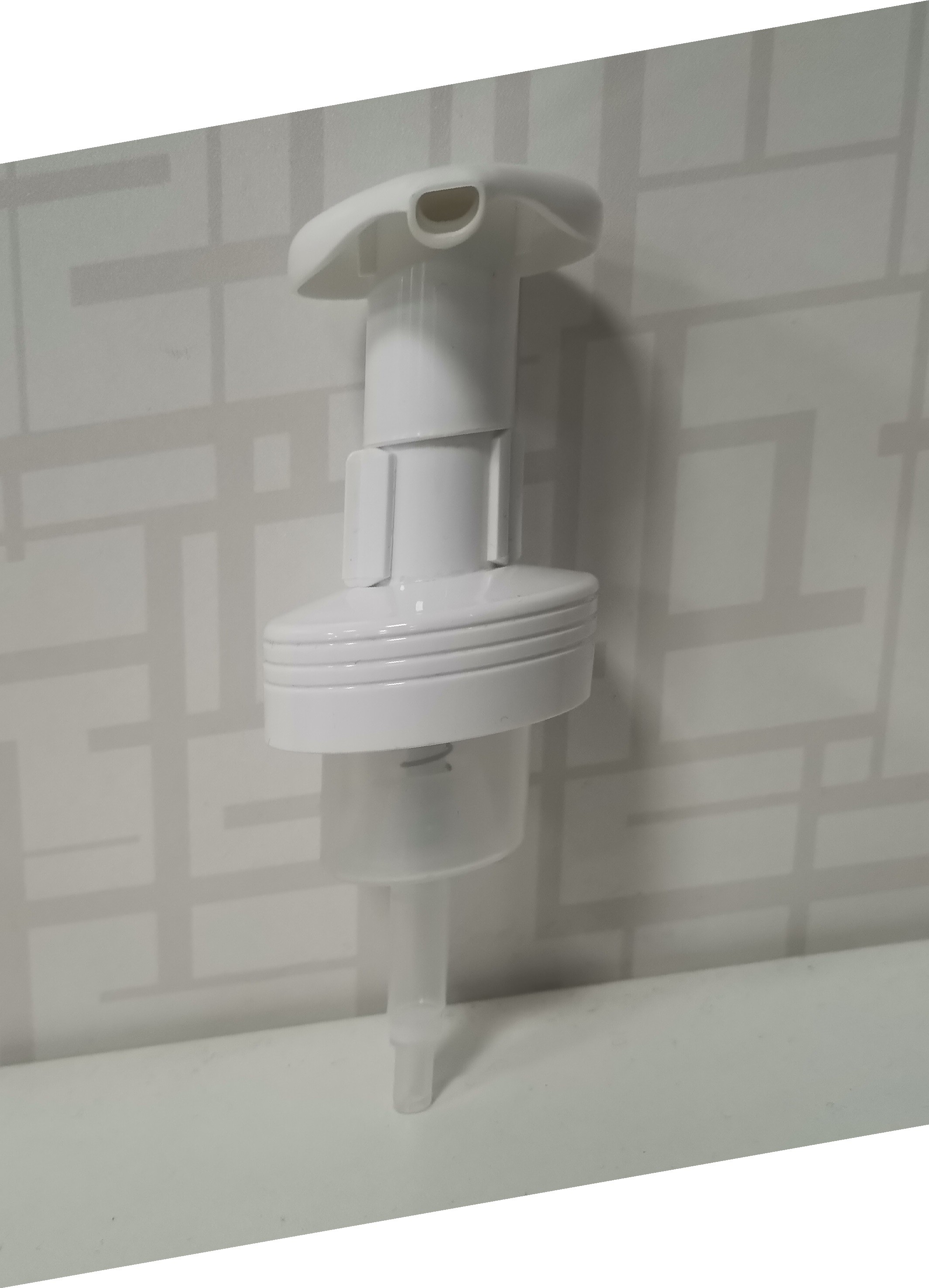 Transparent Foam Pump Clip Lock Way Foam Dispenser Pump 43/400 Specification In White