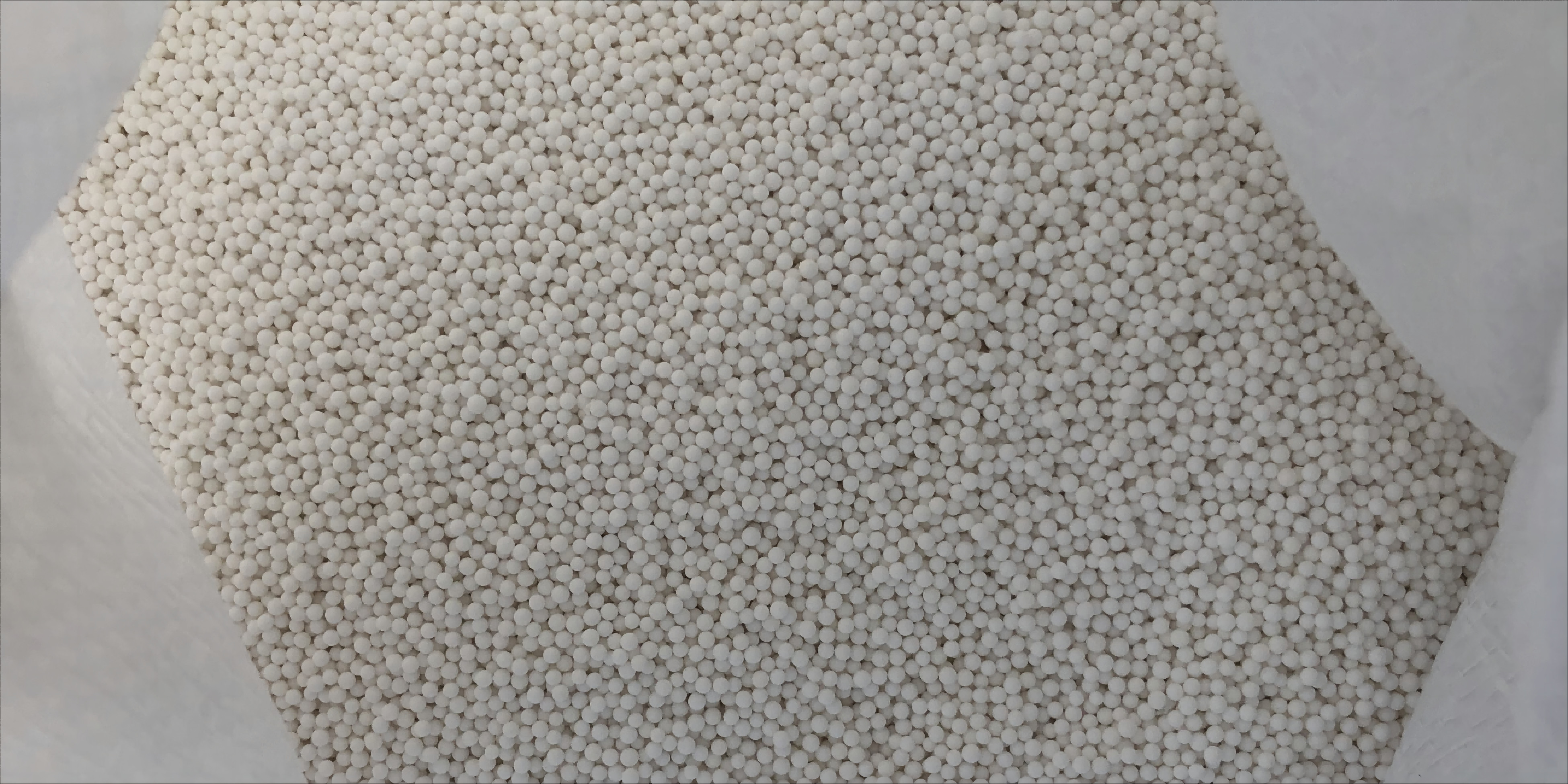 Porcelain Grinding Industrial Alumina Ceramic Beads Sphere for Ball Mill