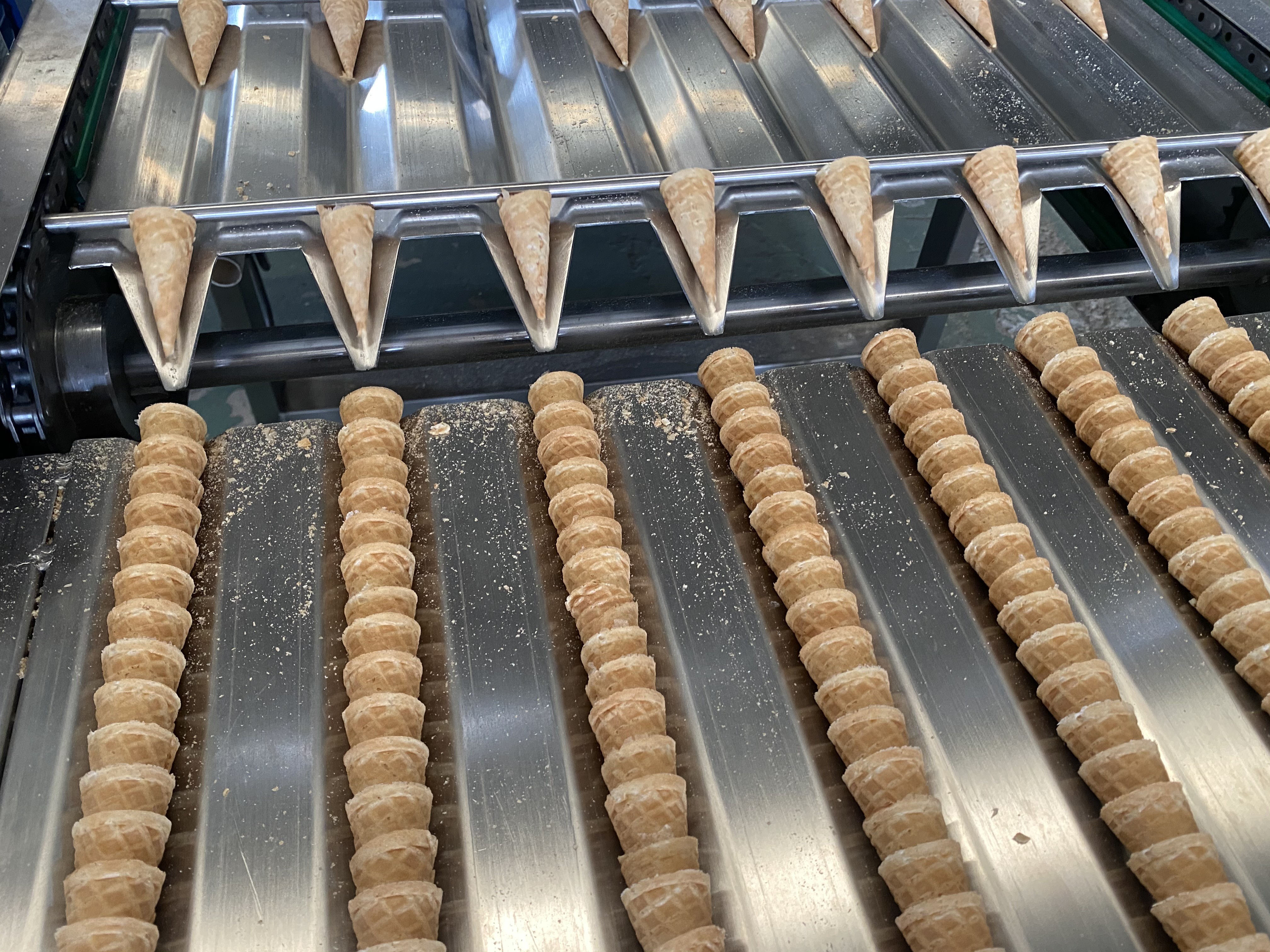 Automatic Industrial Sugar Cone Making Machine High Capacity 10000pcs/h