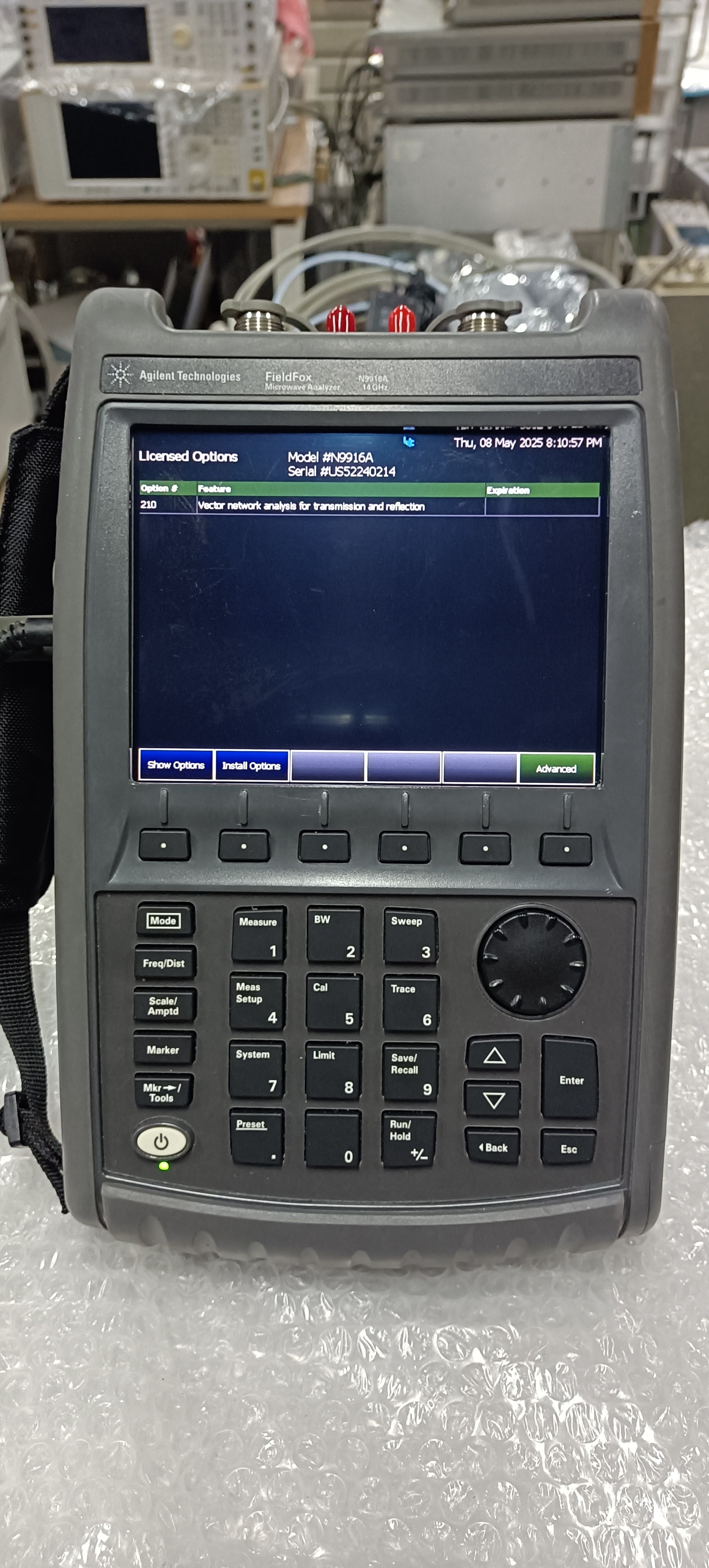 Keysight (Agilent) N9916A FieldFox Handheld Microwave Analyzer, 14 GHz max frequency, Bandwidth Options 10 MHz