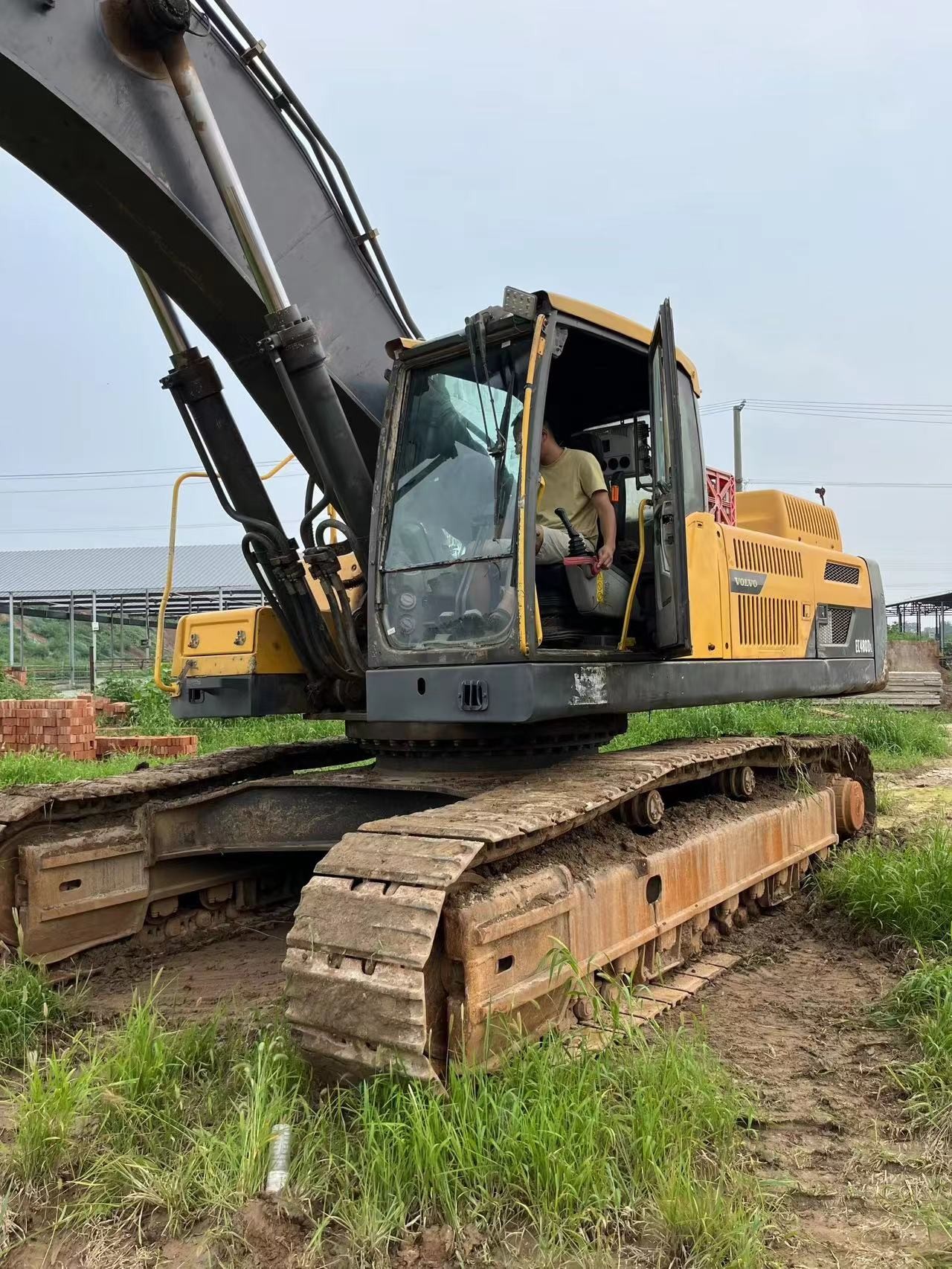 High Quality 20500kg Working Weight Second Hand Vollvo EC210BLC Crawler Excavator in Good Condition