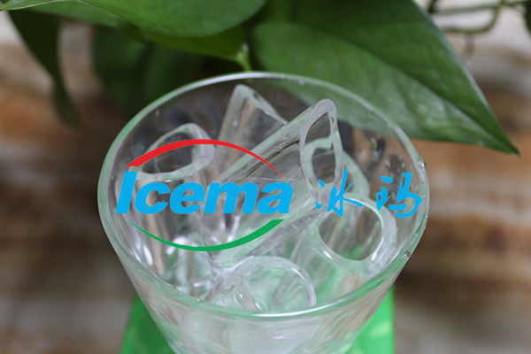 Industrial Hot Ice Machine with 2 Tons Tube Ice Capacity and 2460*1575*1850mm Size