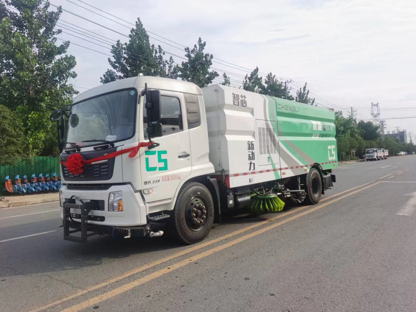 The Factory Supplies Urban Outdoor Road Sweepers Airport Sweepers Trucks Road Cleaners and Floor Sweepers
