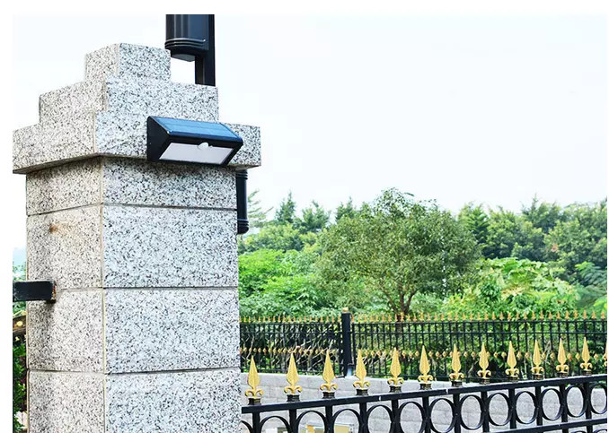 Eco Friendly Solar Rechargeable Light For Home Garden Delay Time 10S