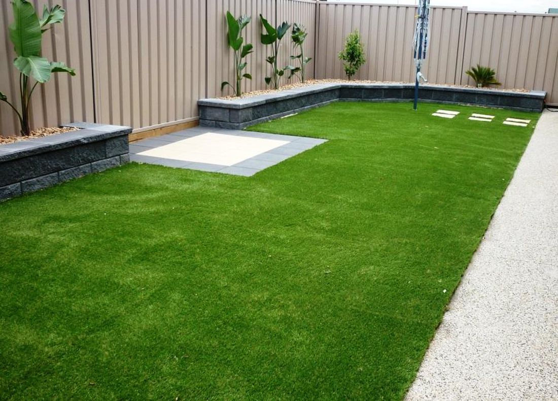 Fake Outdoor Synthetic Grass For Office House Commercial Building Terrace