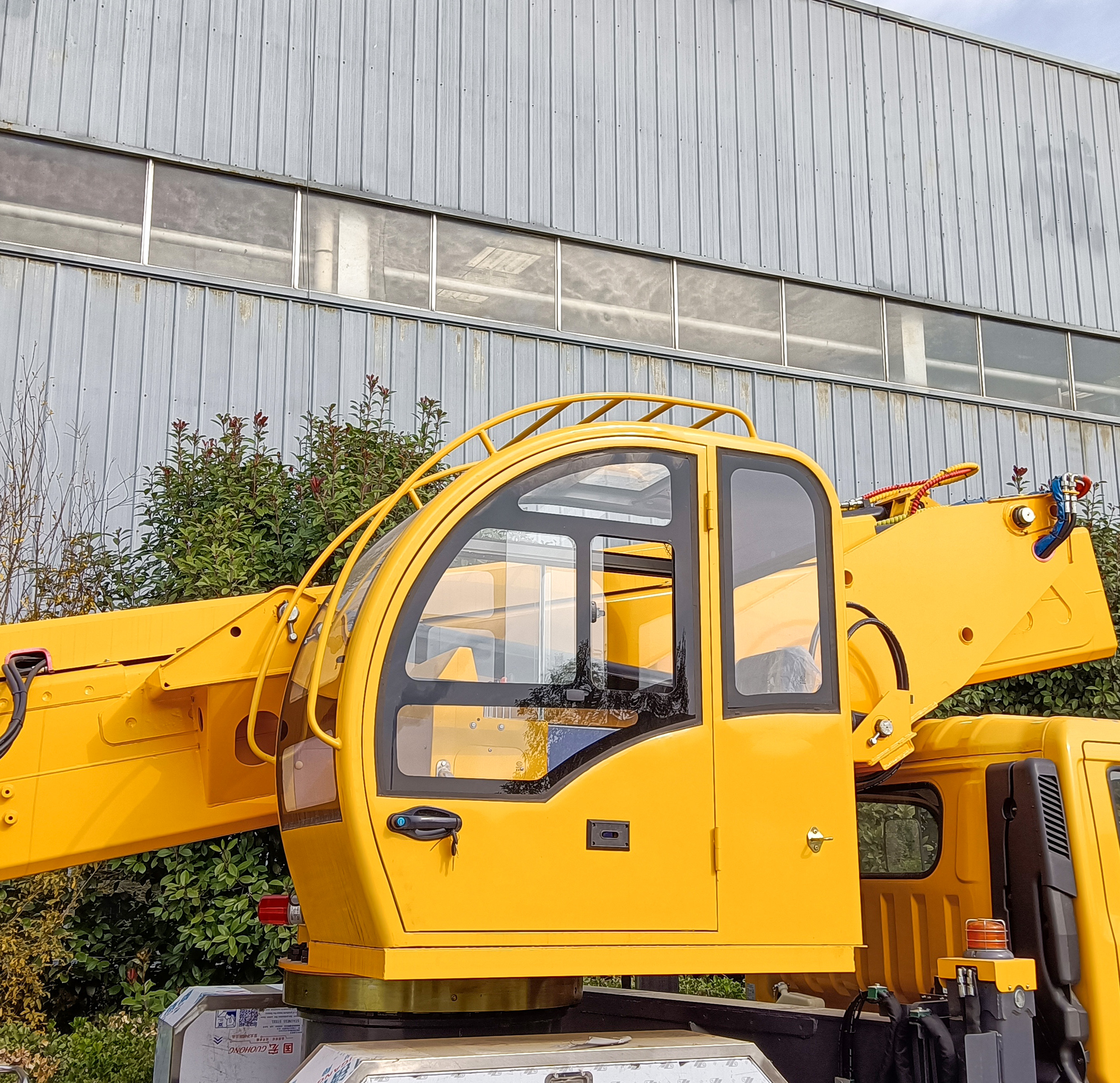 27m Hydraulic Truck Mounted Aerial Telescopic Access Ladders Bucket Truck Boom Lift Aerial Manlift Work Platform Truck A